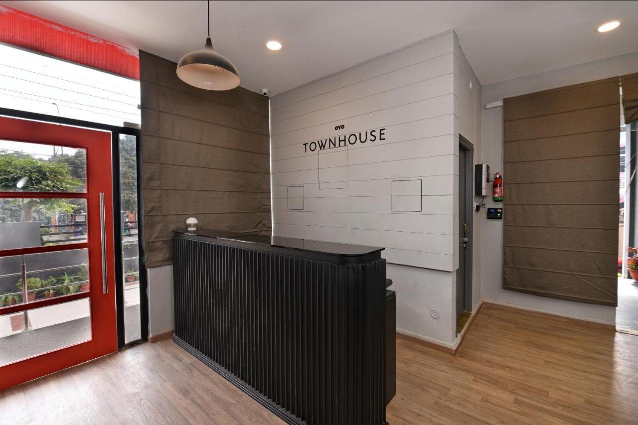 Townhouse Function Inn Near Chaudhary Charan Singh International Airport Lucknow Eksteriør bilde