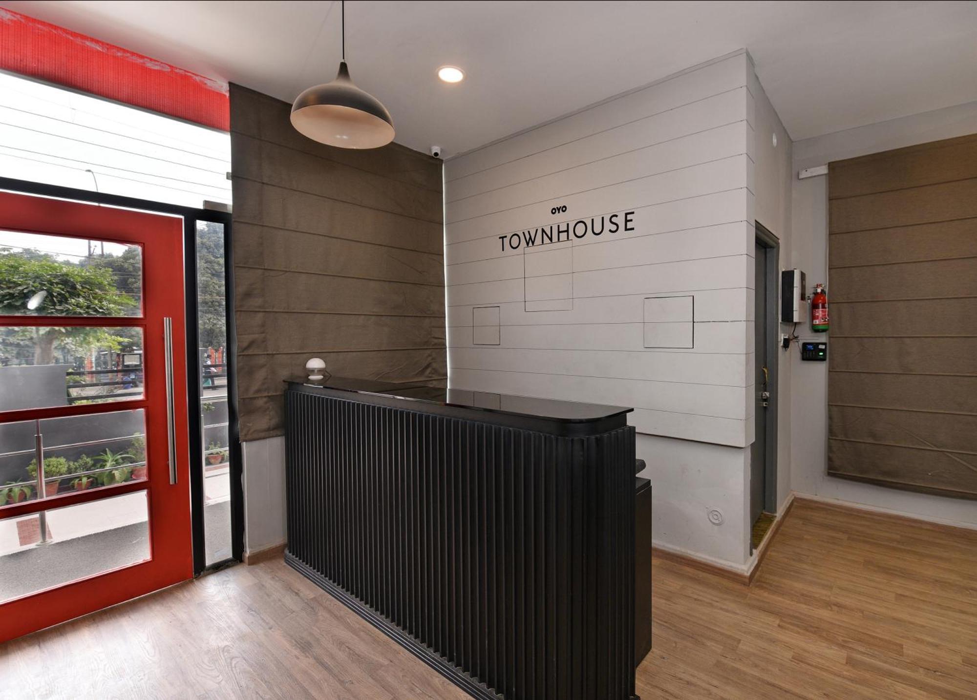 Townhouse Function Inn Near Chaudhary Charan Singh International Airport Lucknow Eksteriør bilde