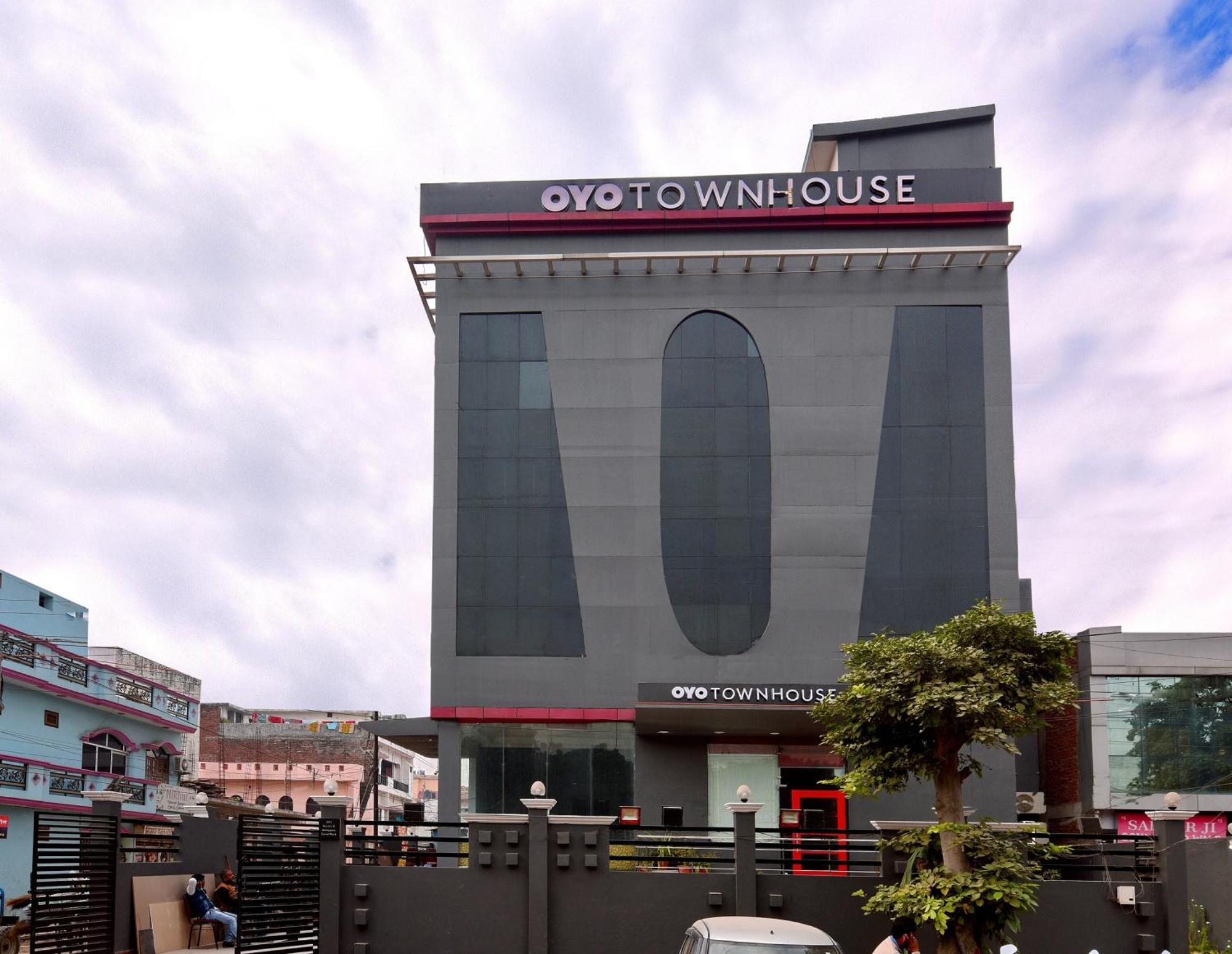 Townhouse Function Inn Near Chaudhary Charan Singh International Airport Lucknow Eksteriør bilde