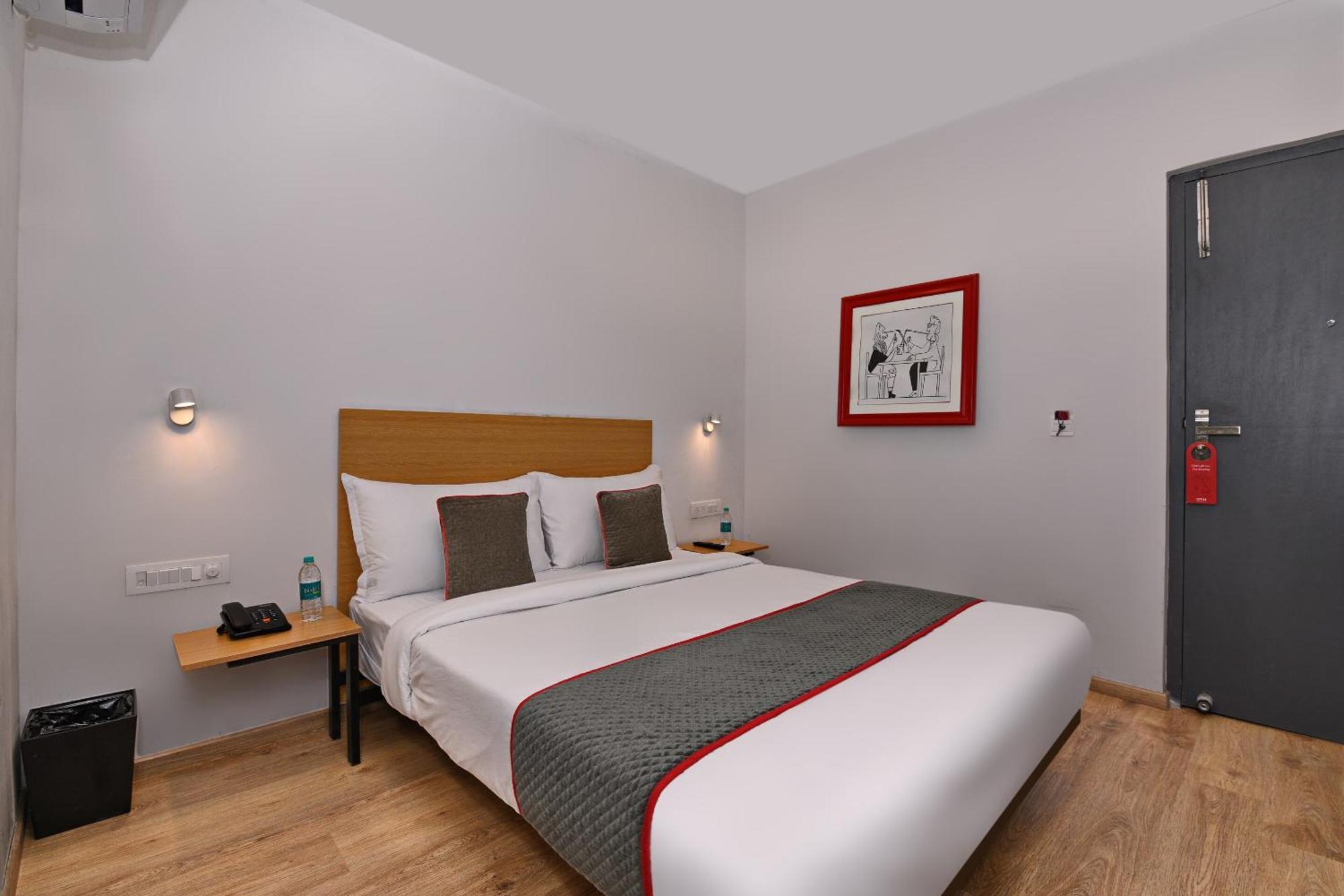 Townhouse Function Inn Near Chaudhary Charan Singh International Airport Lucknow Eksteriør bilde