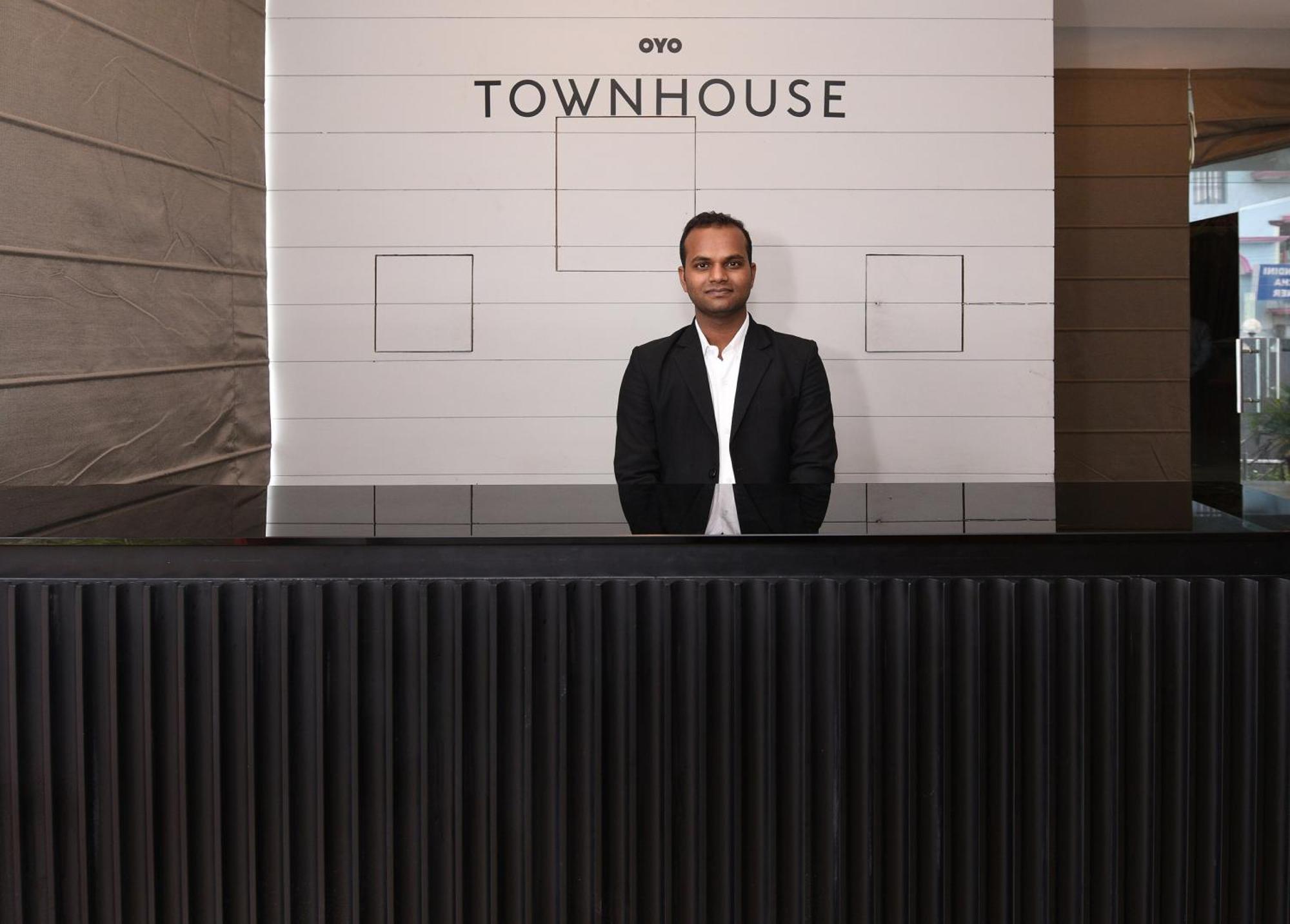 Townhouse Function Inn Near Chaudhary Charan Singh International Airport Lucknow Eksteriør bilde